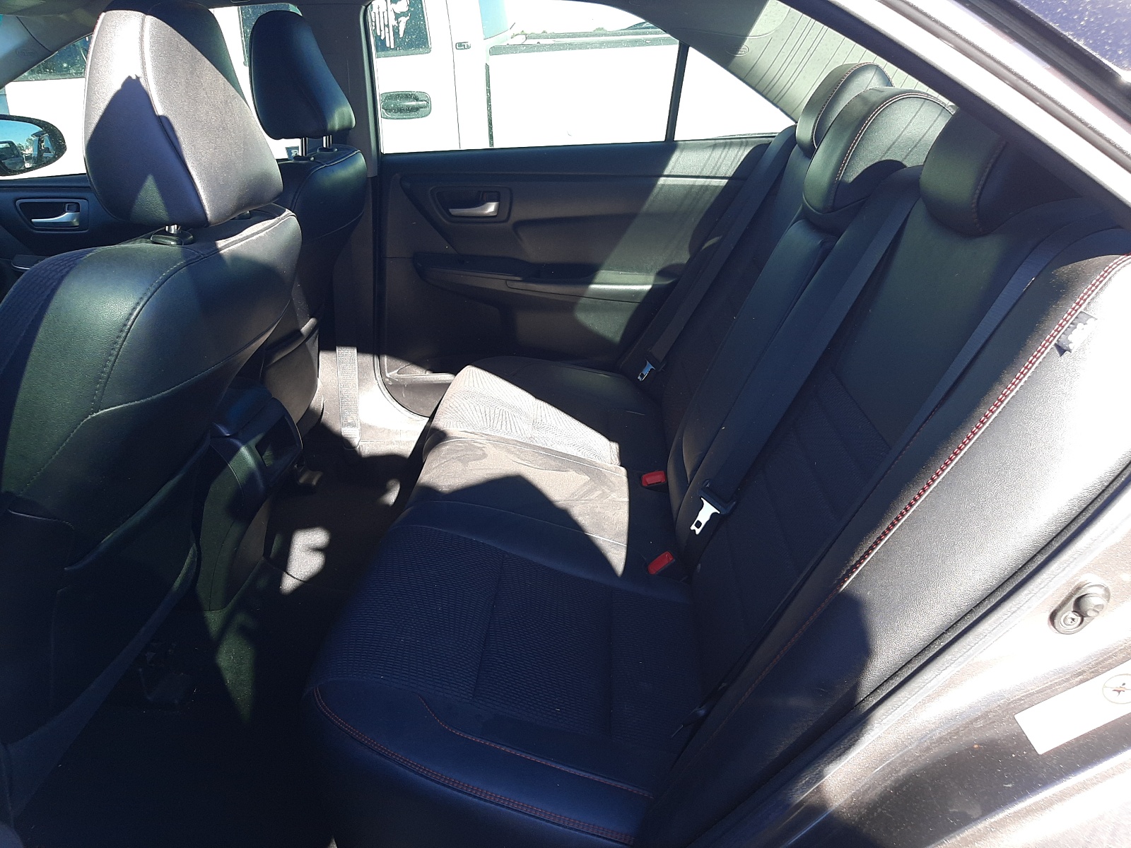 Photo 6 from auction – 2016 TOYOTA CAMRY LE with VIN 4T1BF1FK3GU180210