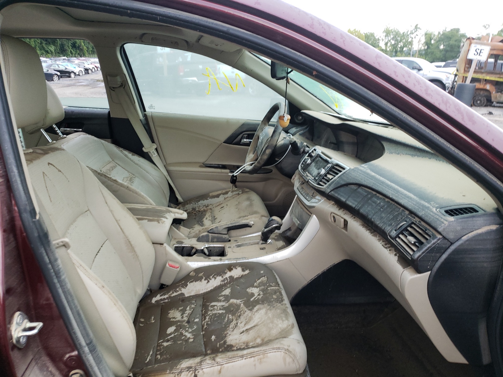 Photo 5 from auction – 2015 HONDA ACCORD EXL with VIN 1HGCR3F84FA015736