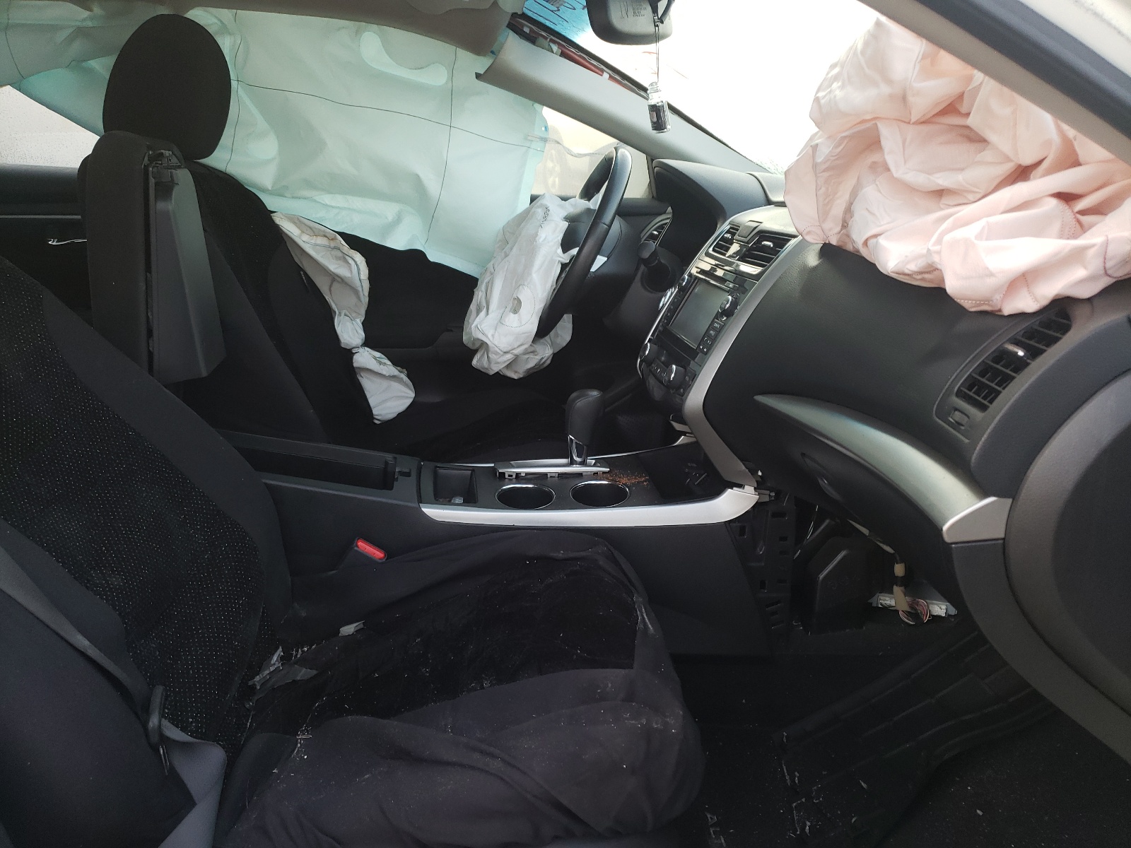 Photo 5 from auction – 2015 NISSAN ALTIMA 2.5 with VIN 1N4AL3AP9FC198972
