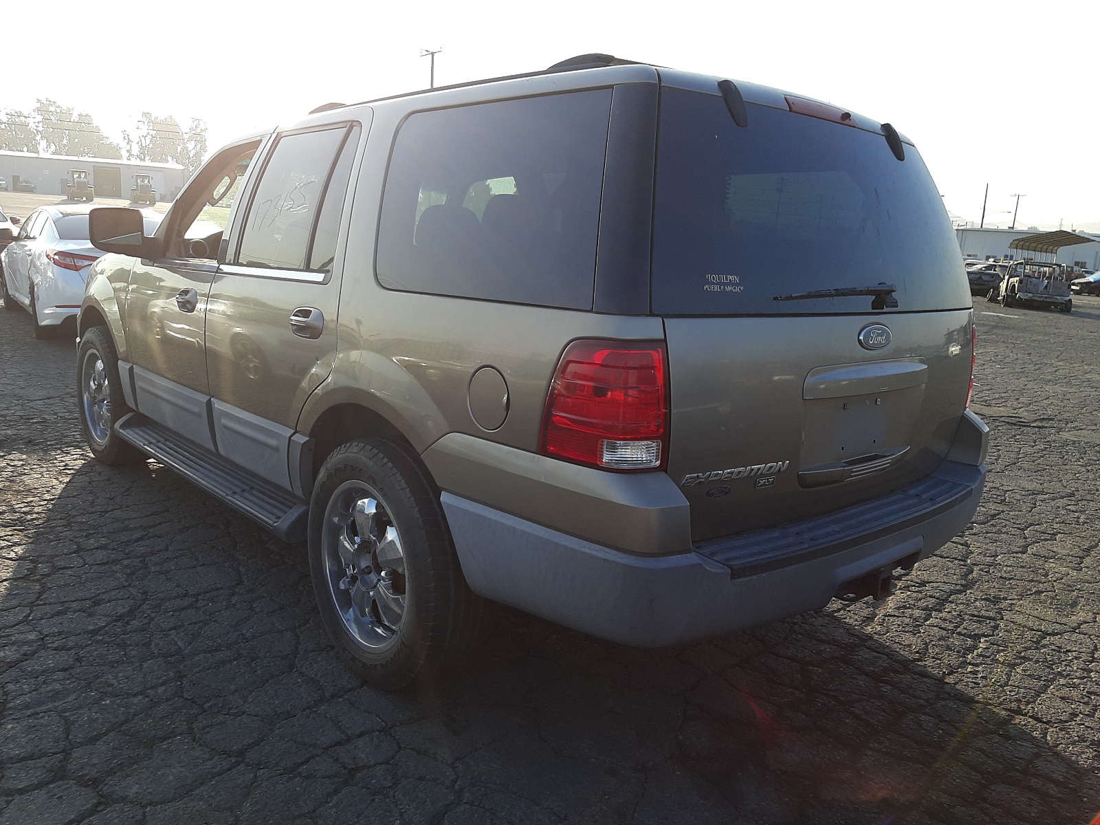 Zdjęcie 3 z aukcji – 2003 FORD EXPEDITION z VIN 1FMRU15W23LA87509