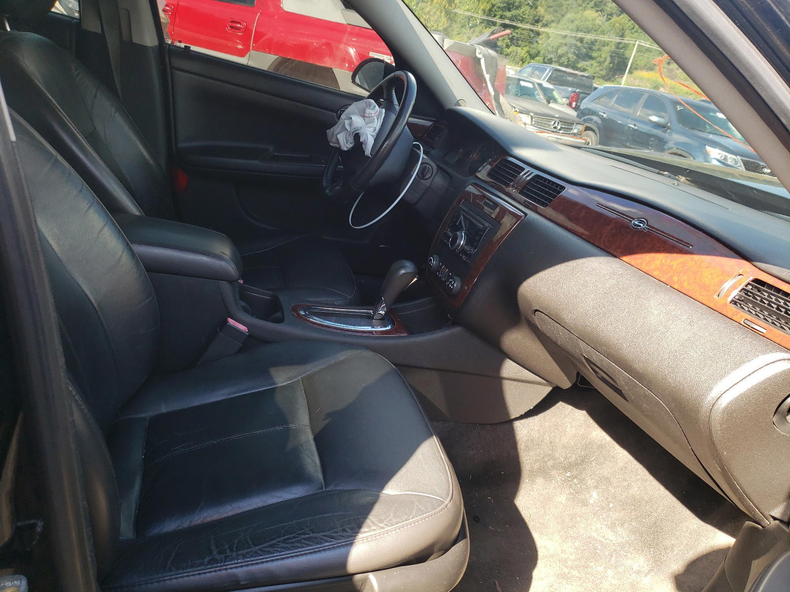Photo 5 from auction – 2010 CHEVROLET IMPALA LT with VIN 2G1WB5EK8A1152425