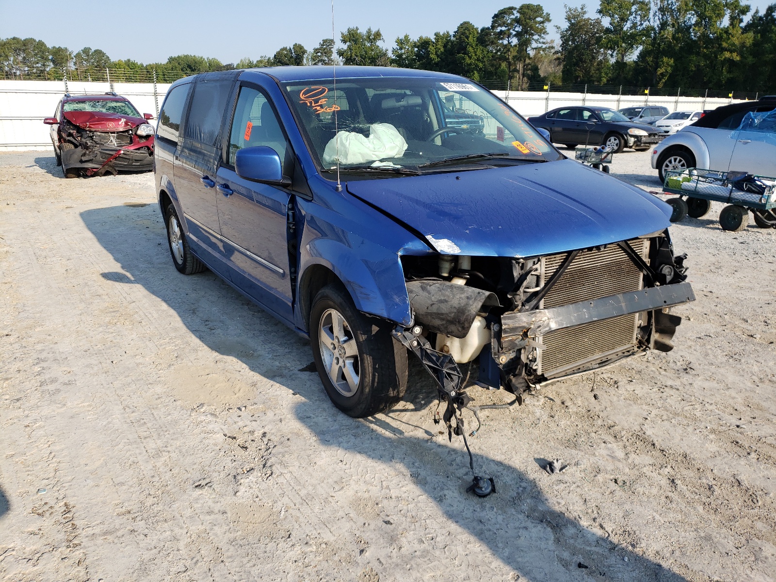 DODGE GRAND CARA 2008 with VIN 2D8HN54P48R742574 - Photo from auction