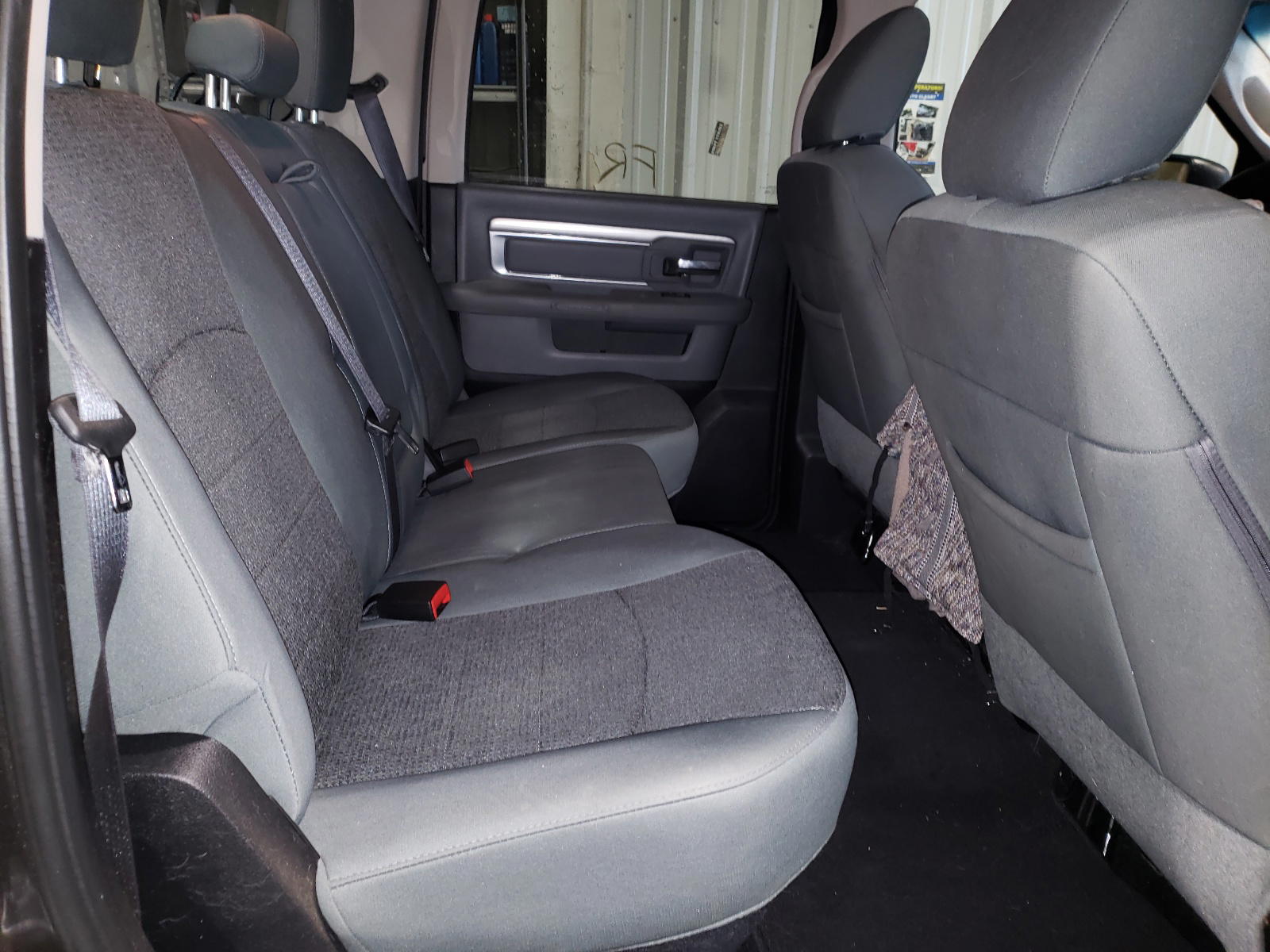 Photo 6 from auction – 2016 RAM 1500 SLT with VIN 3C6RR7LTXGG256252