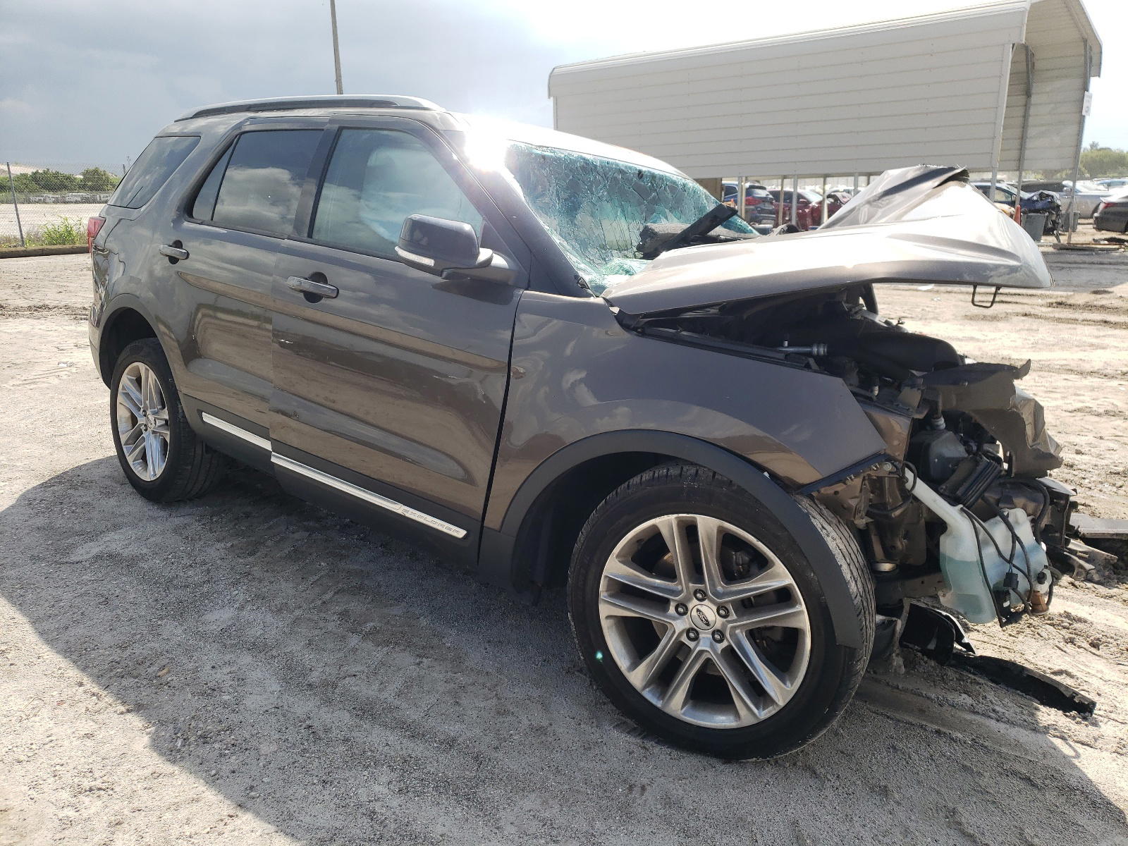 FORD EXPLORER X 2016 with VIN 1FM5K8D80GGB83539 - Photo from auction