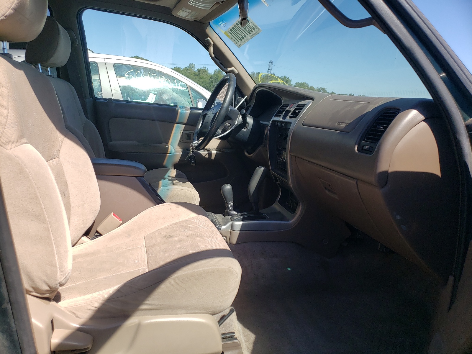 Photo 5 from auction – 2001 TOYOTA 4RUNNER SR with VIN JT3HN86R510344387