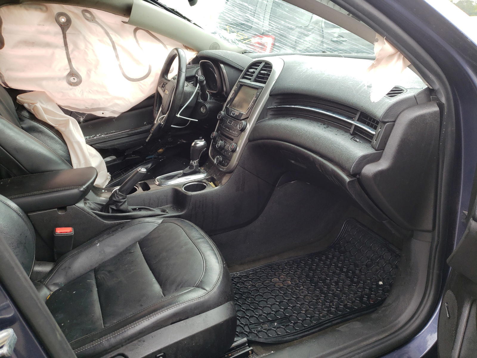 Photo 5 from auction – 2015 CHEVROLET MALIBU 2LT with VIN 1G11D5SL5FF139410