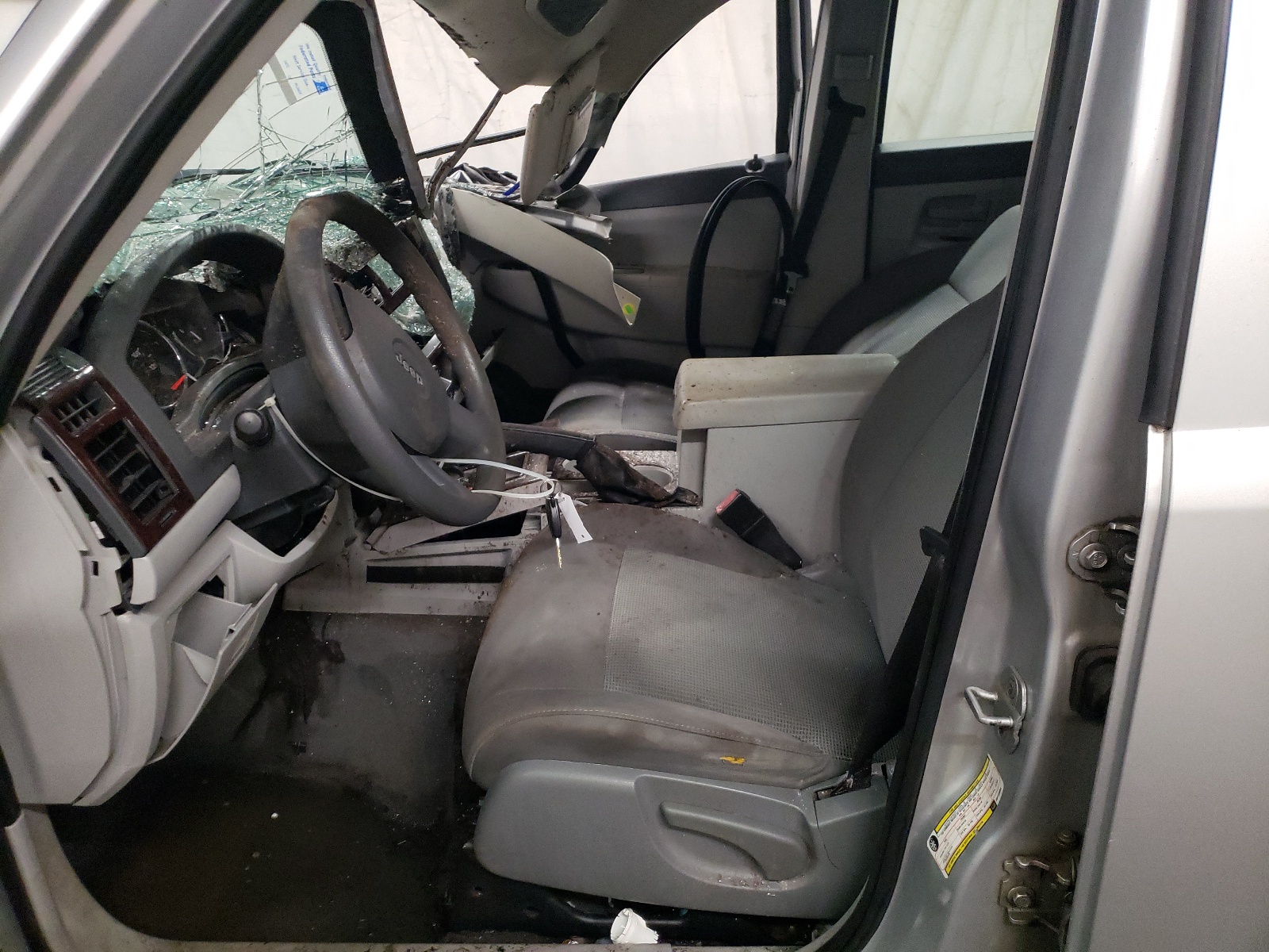 Photo 5 from auction – 2008 JEEP LIBERTY SP with VIN 1J8GN28K78W133695