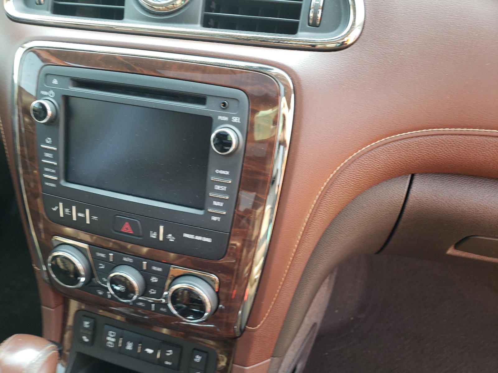 Photo 9 from auction – 2014 BUICK ENCLAVE with VIN 5GAKRCKD0EJ153478