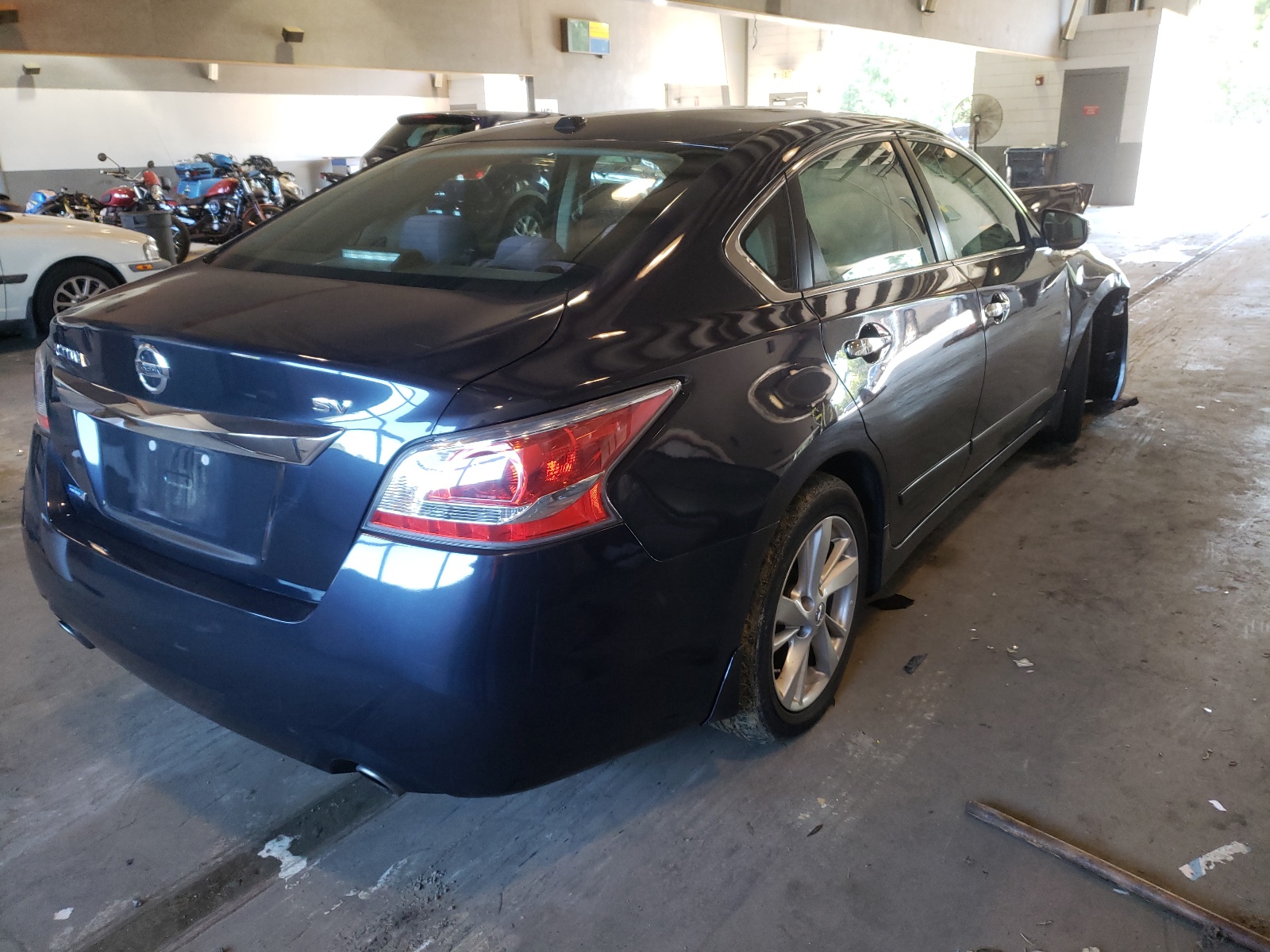 Photo 4 from auction – 2015 NISSAN ALTIMA 2.5 with VIN 1N4AL3AP0FC208255