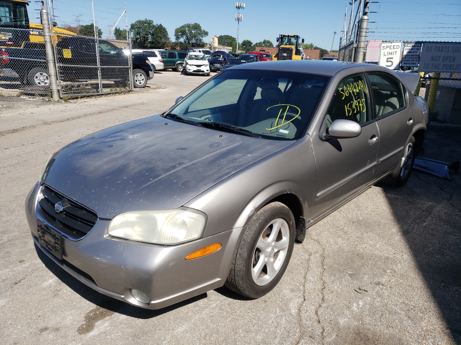 Photo 2 from auction – 2001 NISSAN MAXIMA GXE with VIN JN1CA31D61T815271