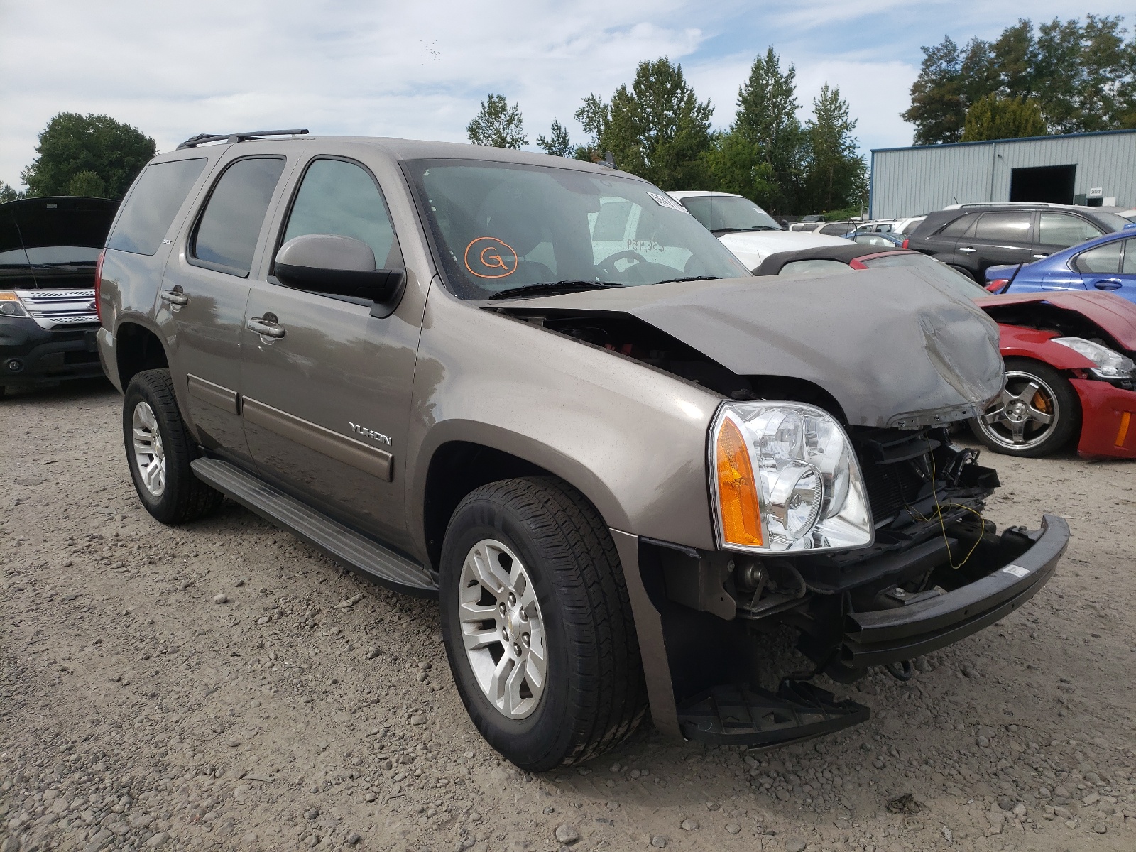 GMC YUKON SLT 2014 with VIN 1GKS2CE02ER228795 - Photo from auction