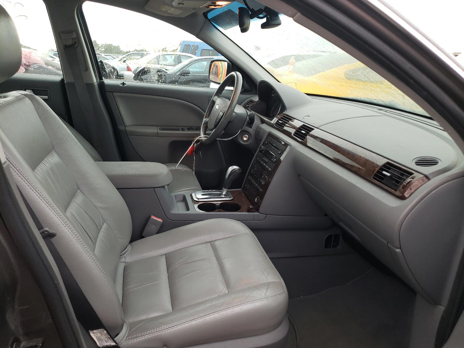 Photo 5 from auction – 2005 FORD FIVE HUNDR with VIN 1FAFP24145G124491