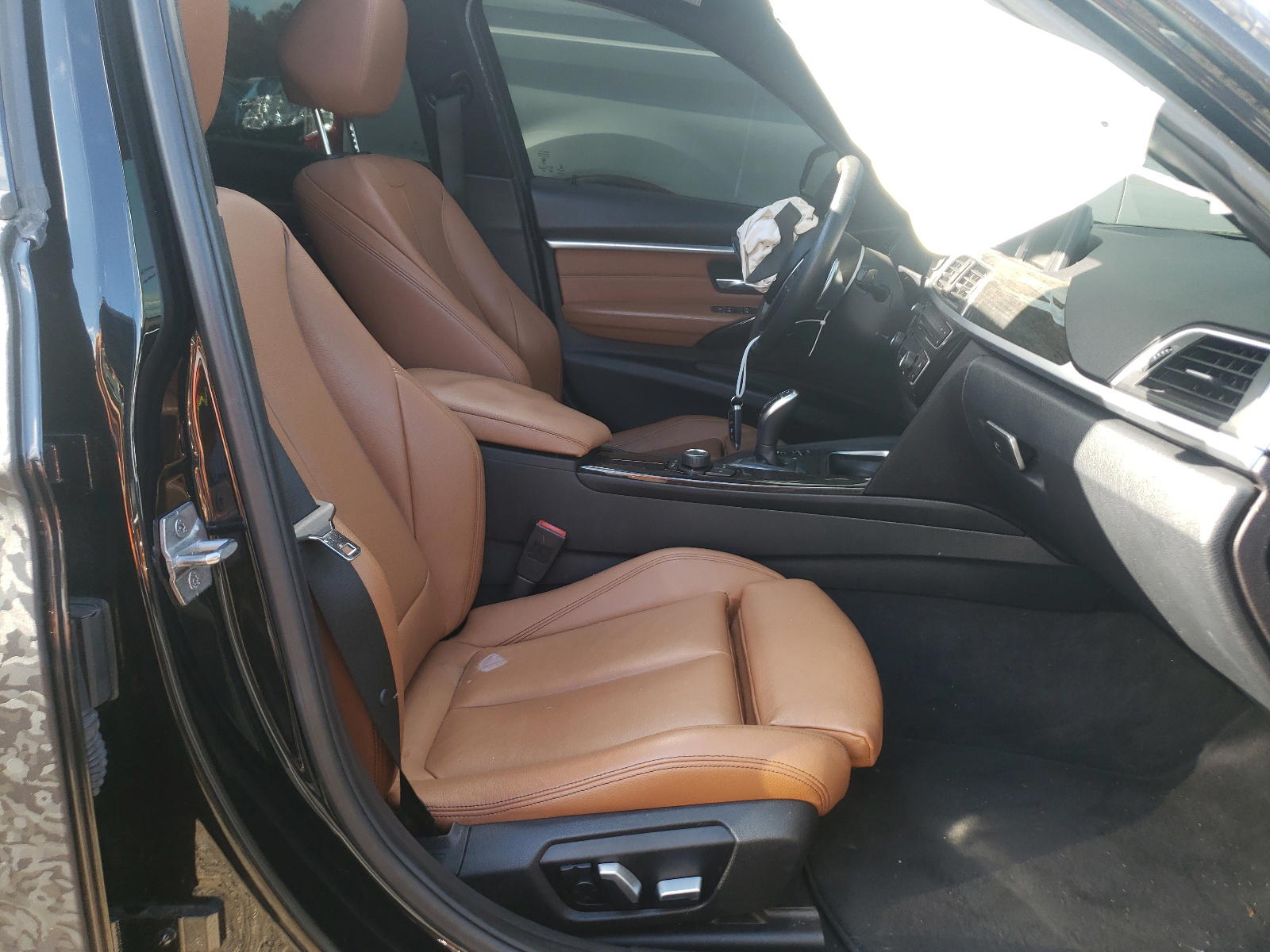 Photo 5 from auction – 2016 BMW 328 I SULE with VIN WBA8E9G59GNU30212