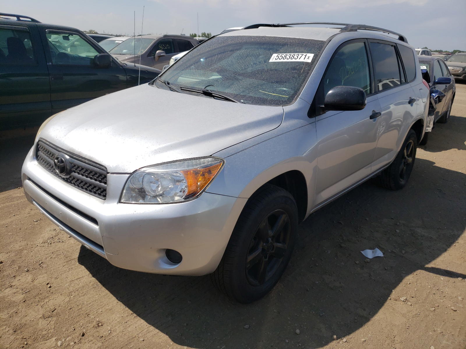 Photo 2 from auction – 2006 TOYOTA RAV4 with VIN JTMBD33V866019374