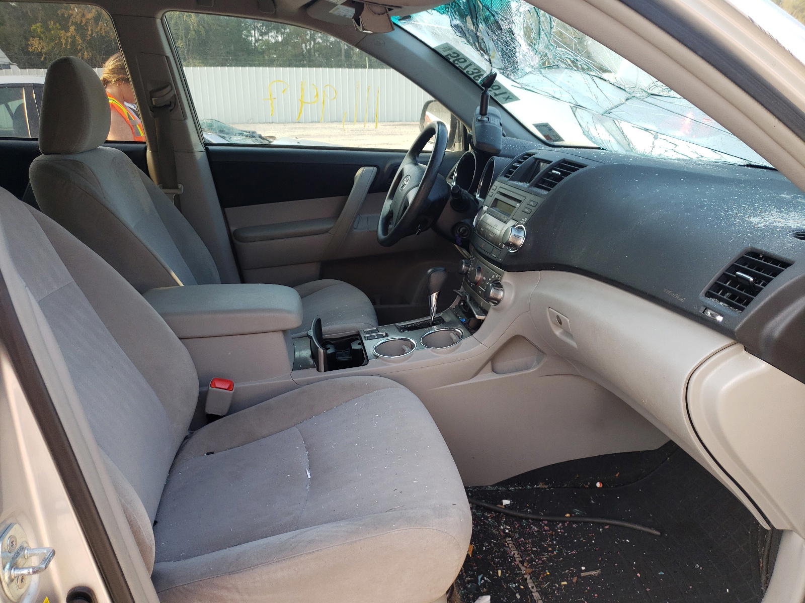 Photo 5 from auction – 2012 TOYOTA HIGHLANDER with VIN 5TDZA3EH1CS022031