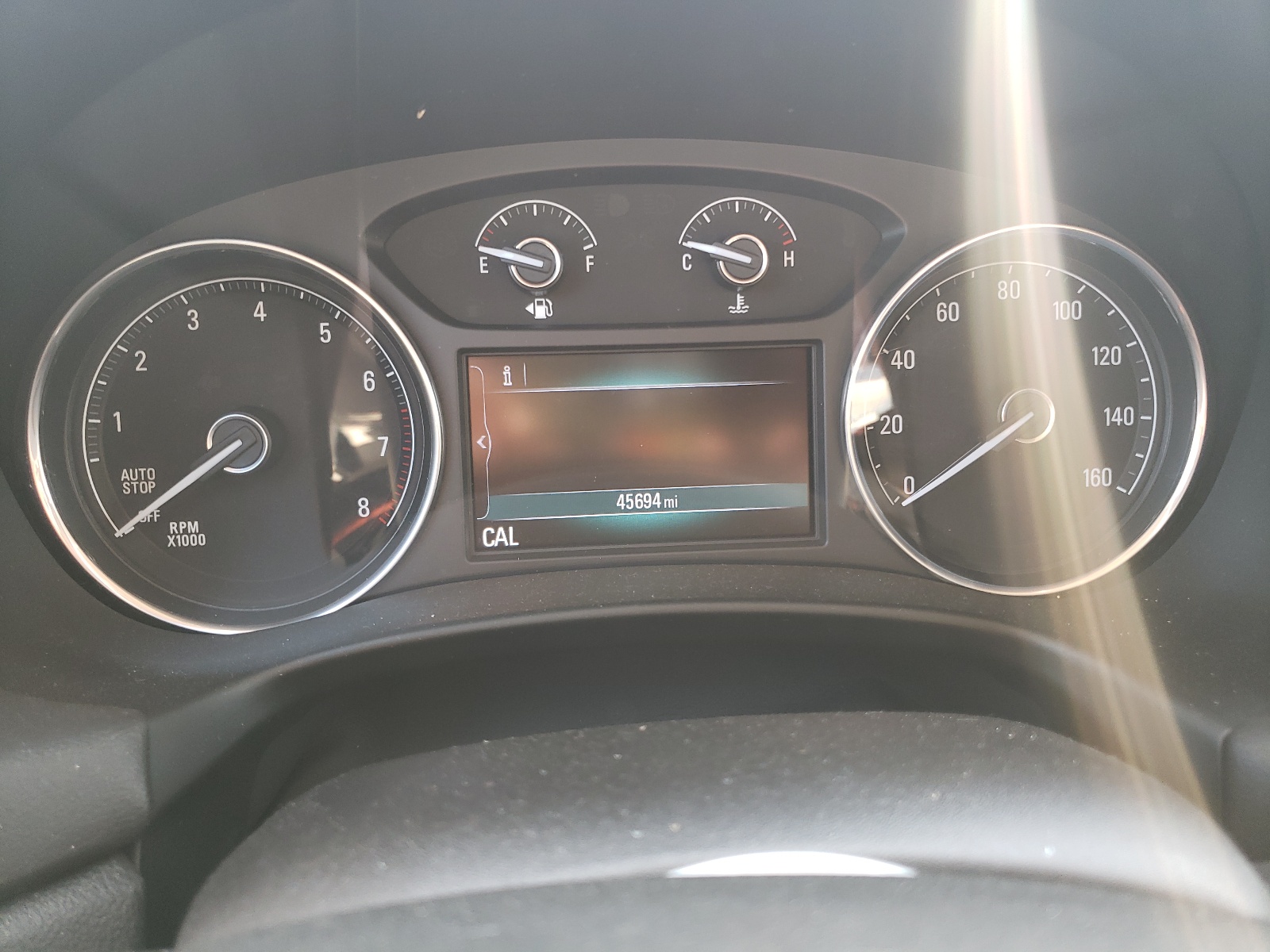 Photo 8 from auction – 2018 BUICK ENCLAVE ES with VIN 5GAERBKW3JJ146575