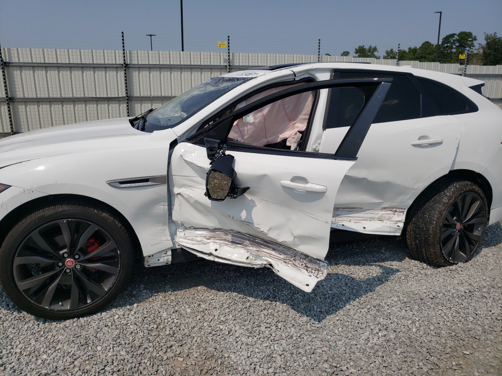 Photo 9 from auction – 2018 JAGUAR F-PACE S with VIN SADCM2FV4JA244041