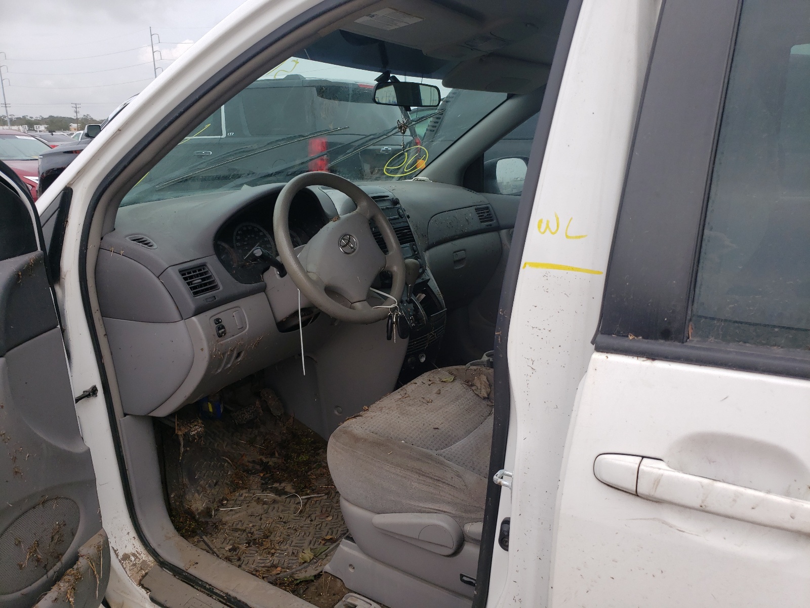 Photo 9 from auction – 2006 TOYOTA SIENNA CE with VIN 5TDZA23C46S513439