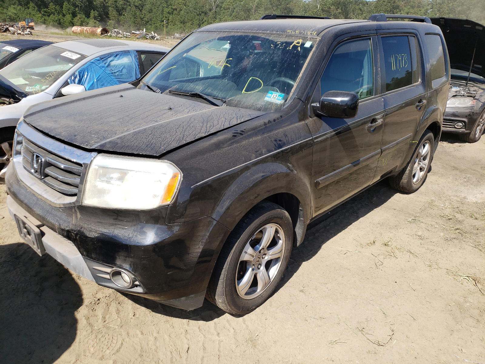 Photo 2 from auction – 2014 HONDA PILOT EX with VIN 5FNYF4H48EB011823