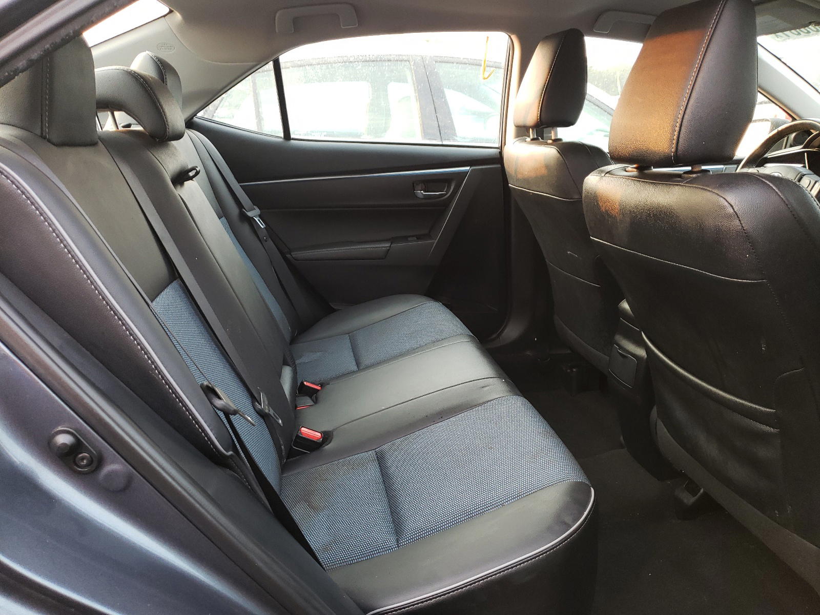 Photo 6 from auction – 2015 TOYOTA COROLLA L with VIN 2T1BURHE2FC422979