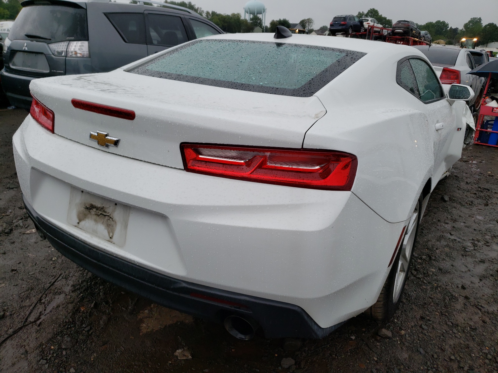 Photo 4 from auction – 2018 CHEVROLET CAMARO LT with VIN 1G1FB1RX5J0186218