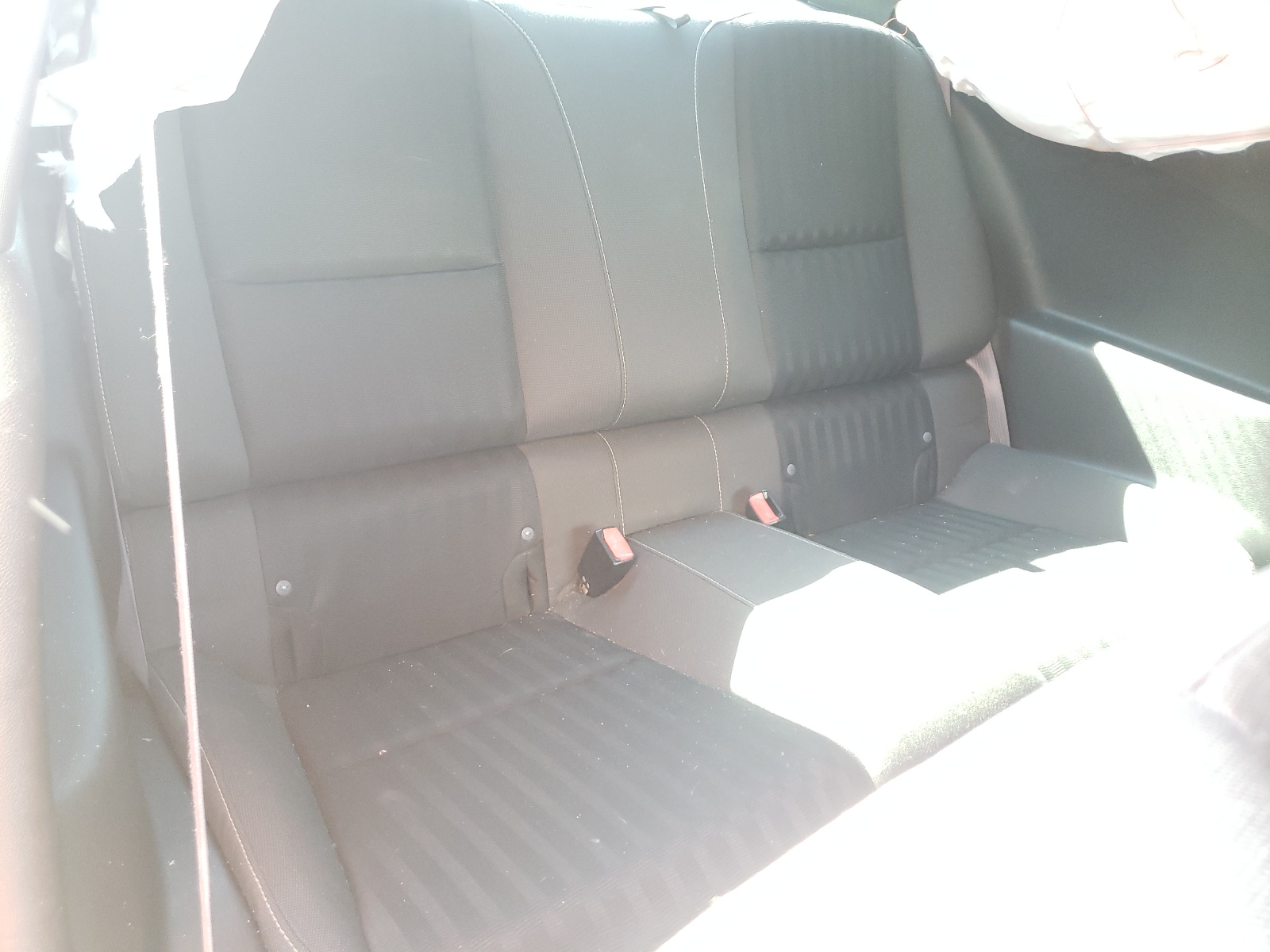 Photo 6 from auction – 2015 CHEVROLET CAMARO LS with VIN 2G1FB1E34F9116211