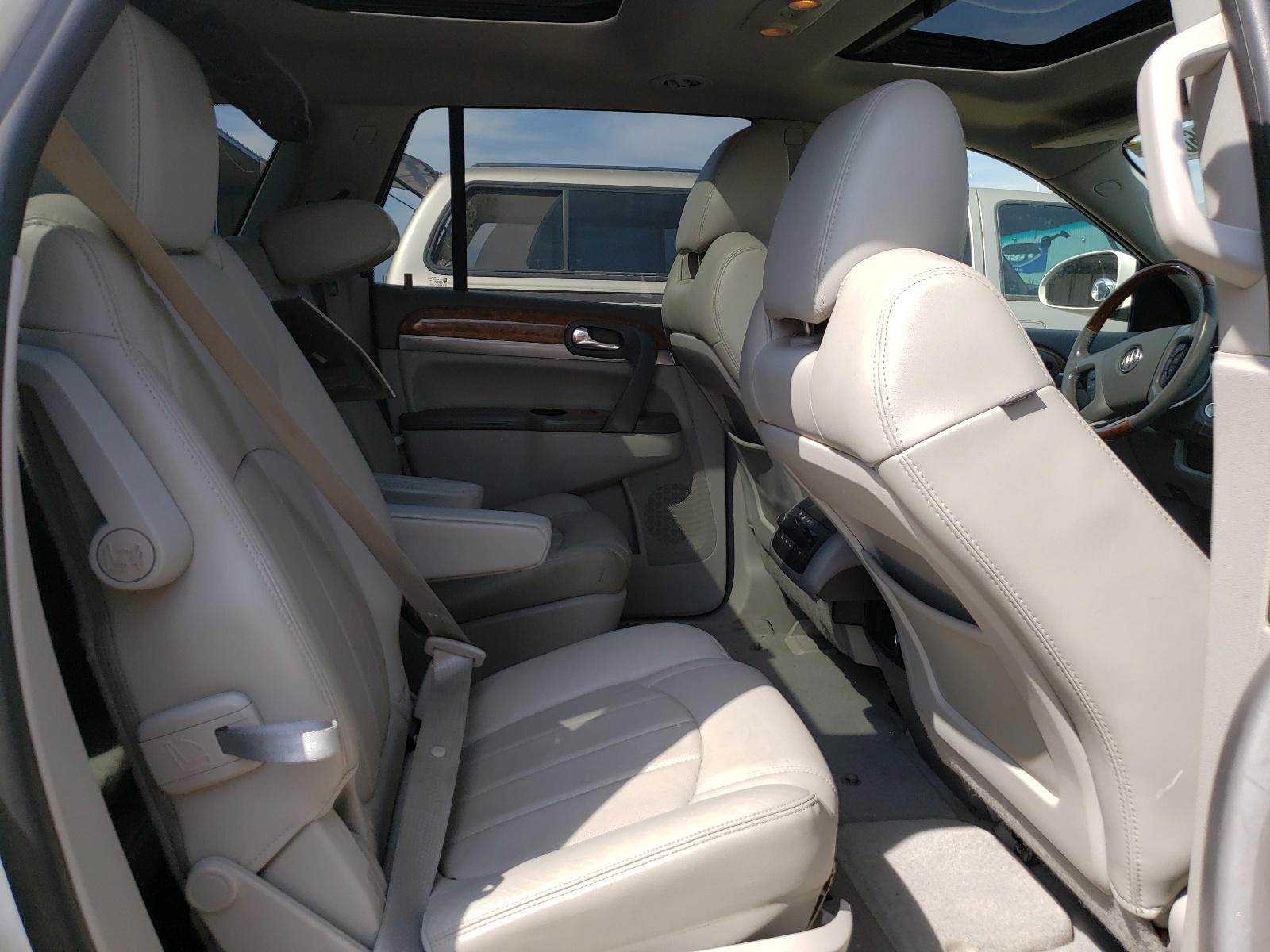 Photo 6 from auction – 2011 BUICK ENCLAVE CX with VIN 5GAKVBED7BJ268284
