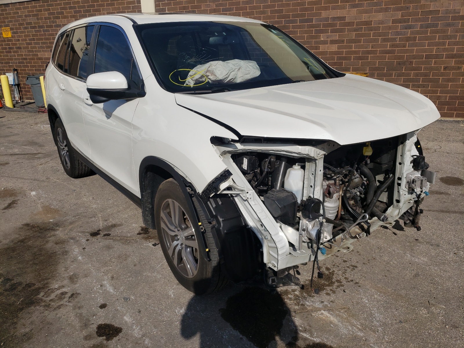 Photo 1 from auction – 2017 HONDA PILOT EXL with VIN 5FNYF6H53HB054779