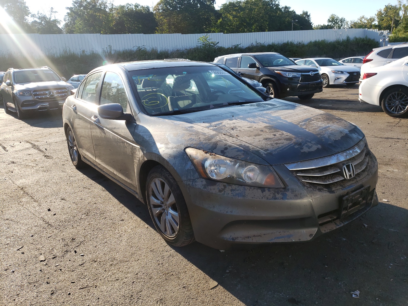 HONDA ACCORD EXL 2011 with VIN 1HGCP2F86BA072286 - Photo from auction