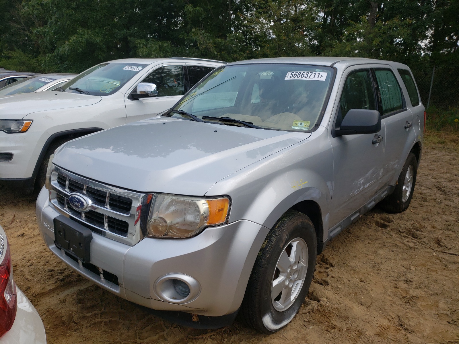Photo 2 from auction – 2010 FORD ESCAPE XLS with VIN 1FMCU0C70AKC25109