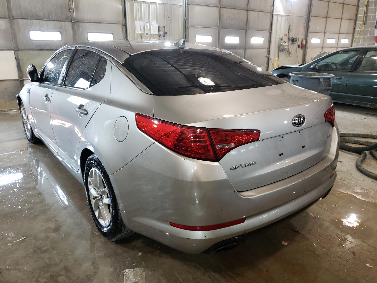 Photo 3 from auction – 2011 KIA OPTIMA LX with VIN KNAGM4A74B5110932