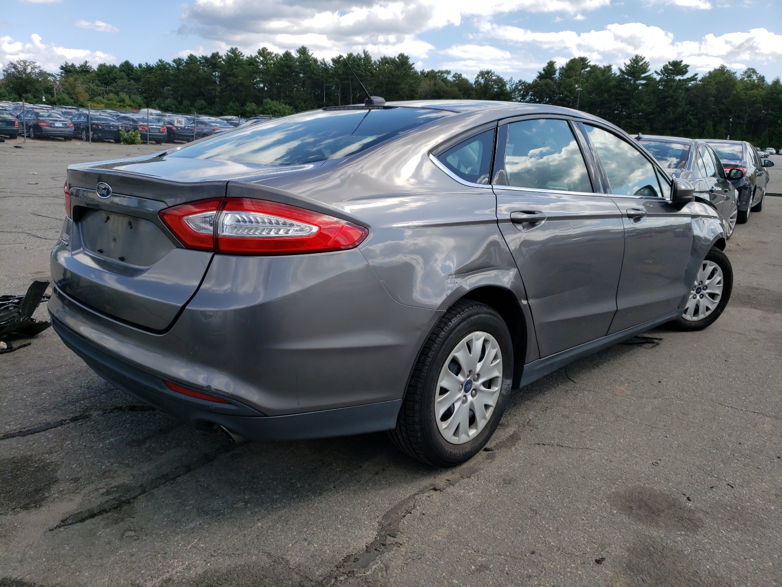 Photo 4 from auction – 2013 FORD FUSION S with VIN 3FA6P0G78DR129186