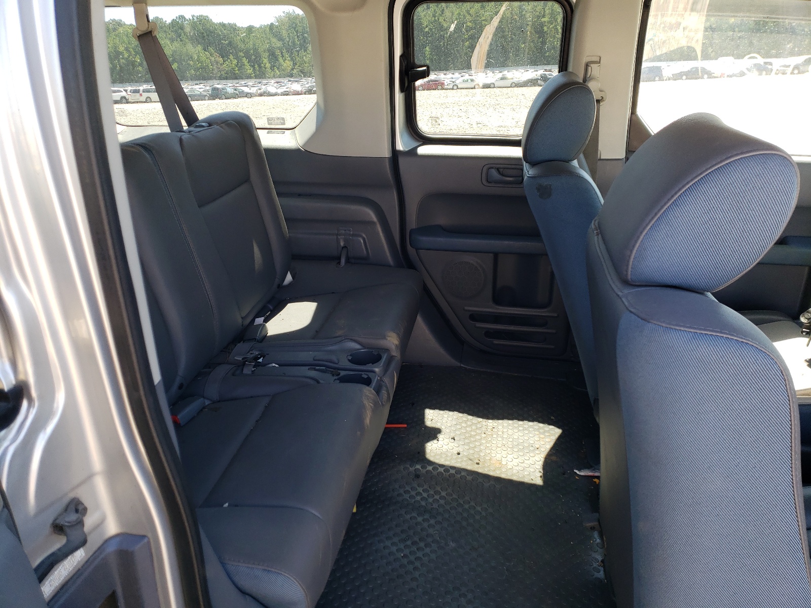 Photo 6 from auction – 2006 HONDA ELEMENT LX with VIN 5J6YH18396L011130