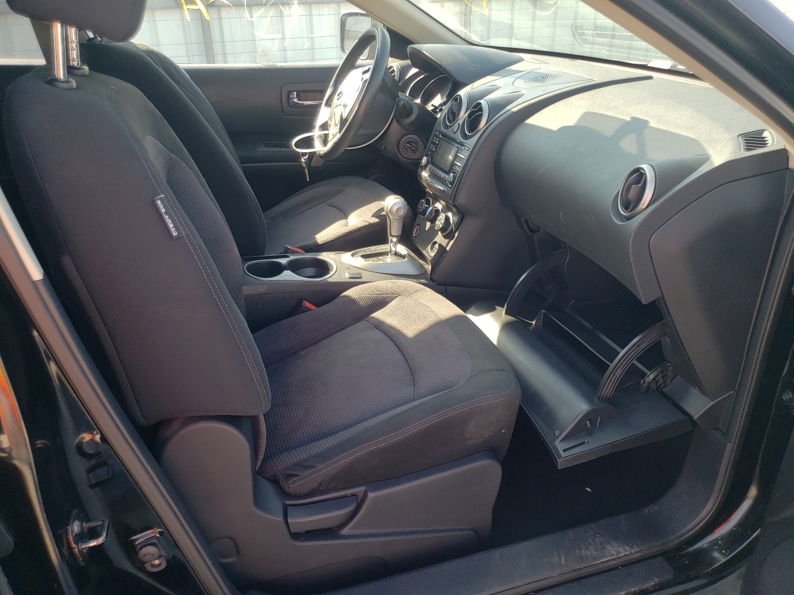 Photo 5 from auction – 2012 NISSAN ROGUE S with VIN JN8AS5MV0CW352552