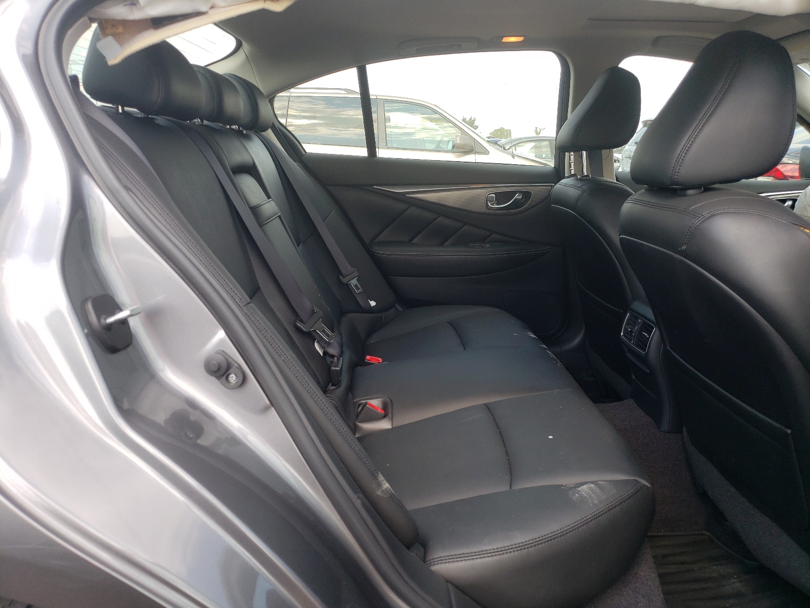 Photo 6 from auction – 2017 INFINITI Q50 PREMIU with VIN JN1EV7AR9HM837298