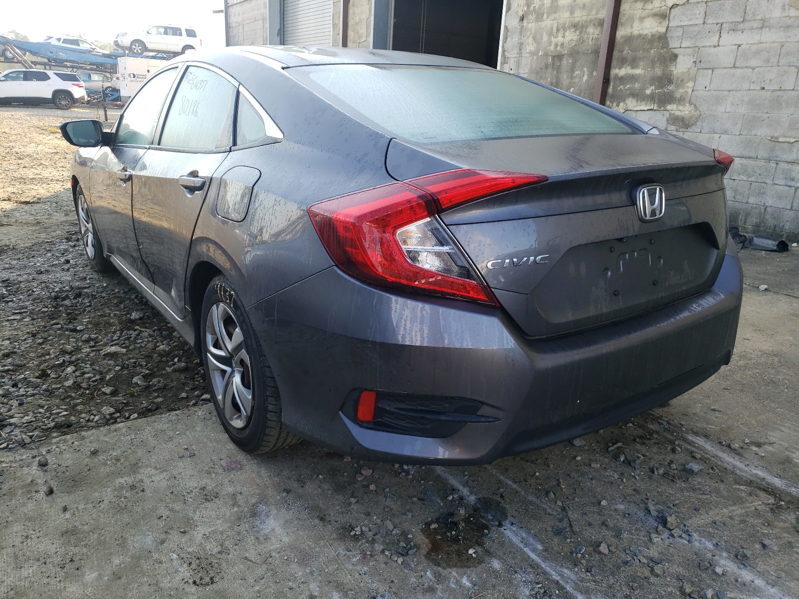 Photo 3 from auction – 2016 HONDA CIVIC LX with VIN 2HGFC2F58GH533088