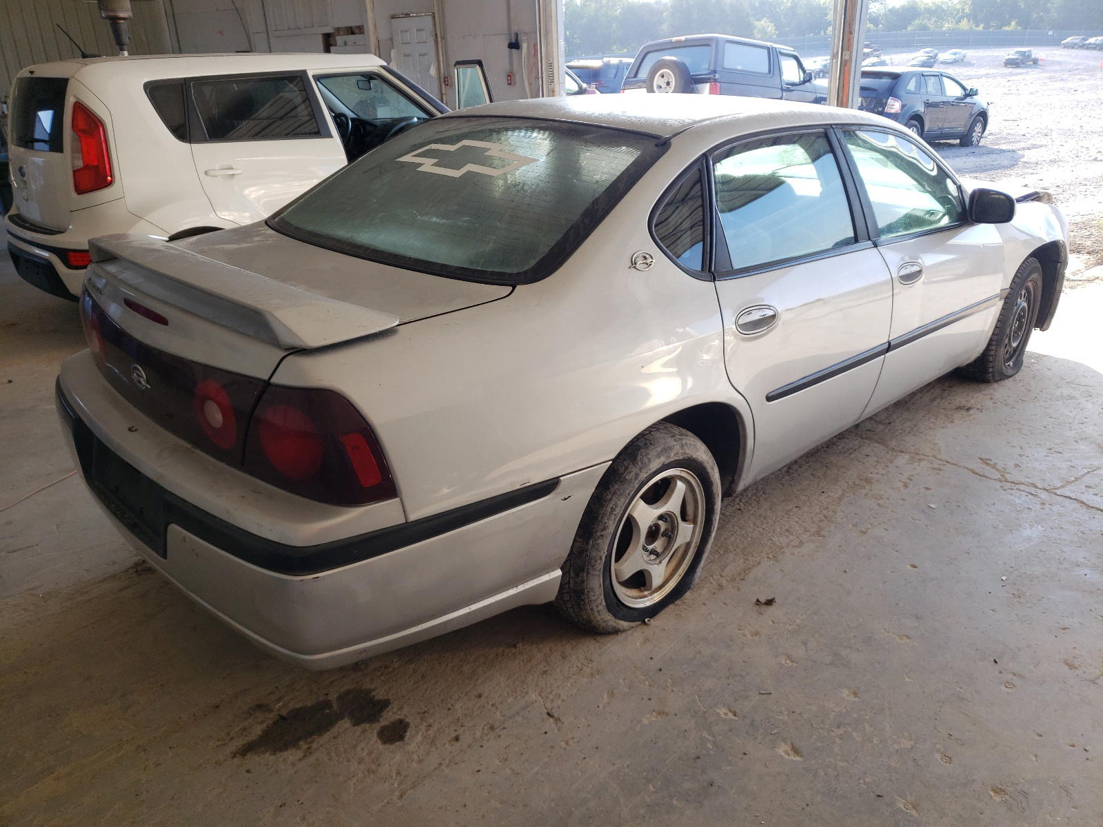 Photo 4 from auction – 2003 CHEVROLET IMPALA with VIN 2G1WF52E339122546