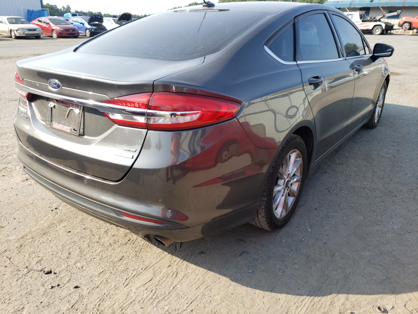 Photo 4 from auction – 2017 FORD FUSION SE with VIN 3FA6P0HDXHR270111