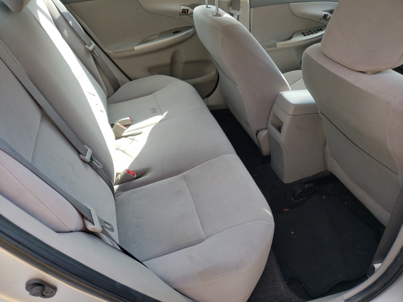 Photo 6 from auction – 2010 TOYOTA COROLLA BA with VIN JTDBU4EE4AJ064692