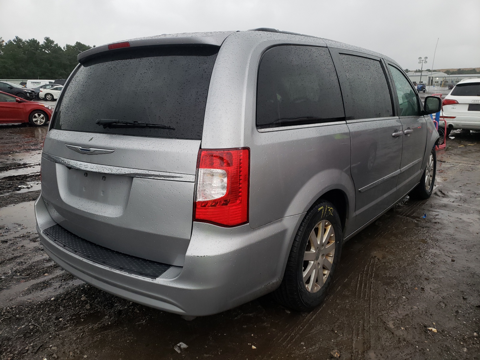 Photo 4 from auction – 2014 CHRYSLER TOWN & COU with VIN 2C4RC1BG1ER446413