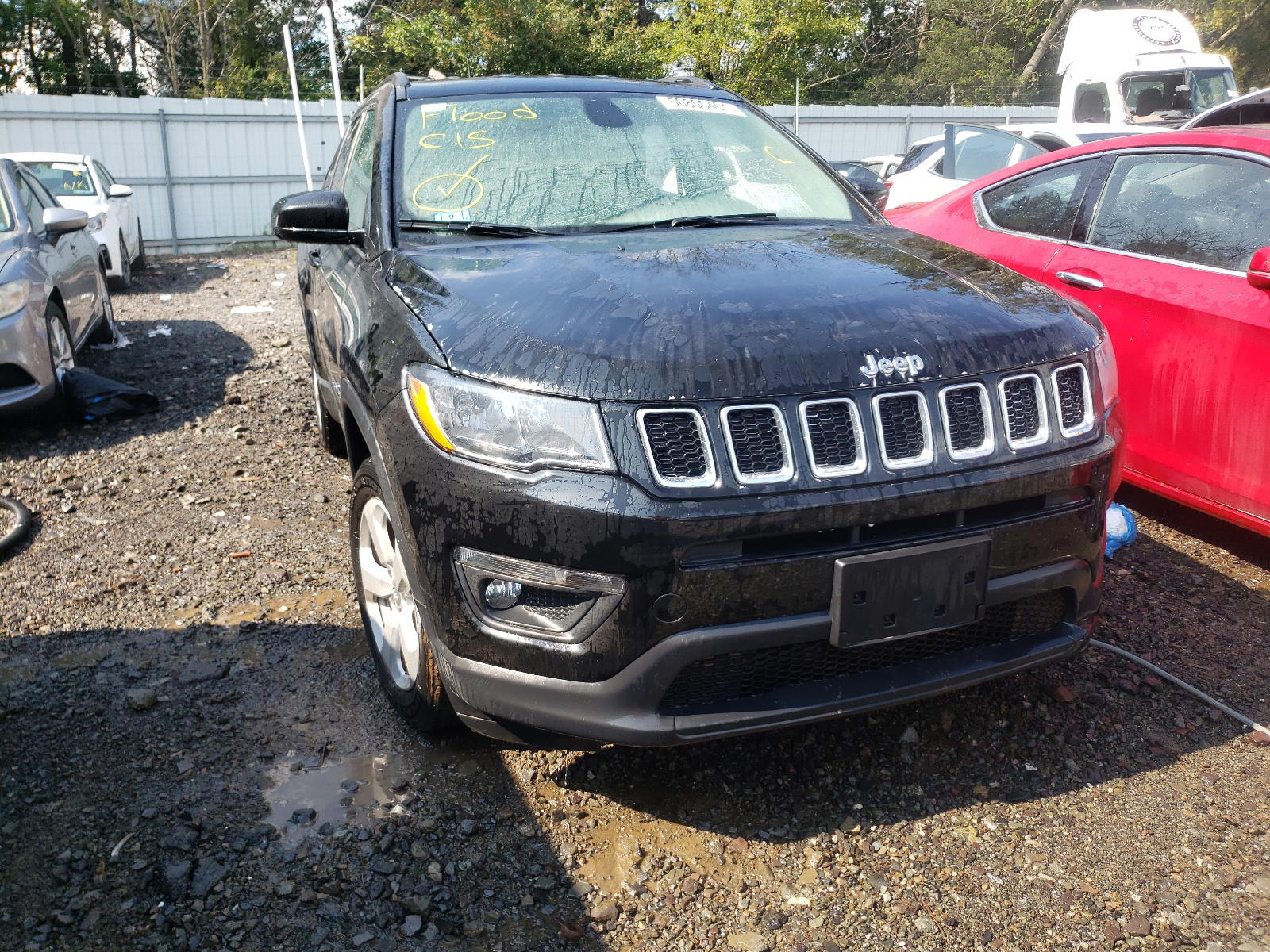 JEEP COMPASS LA 2018 with VIN 3C4NJDBB4JT282978 - Photo from auction