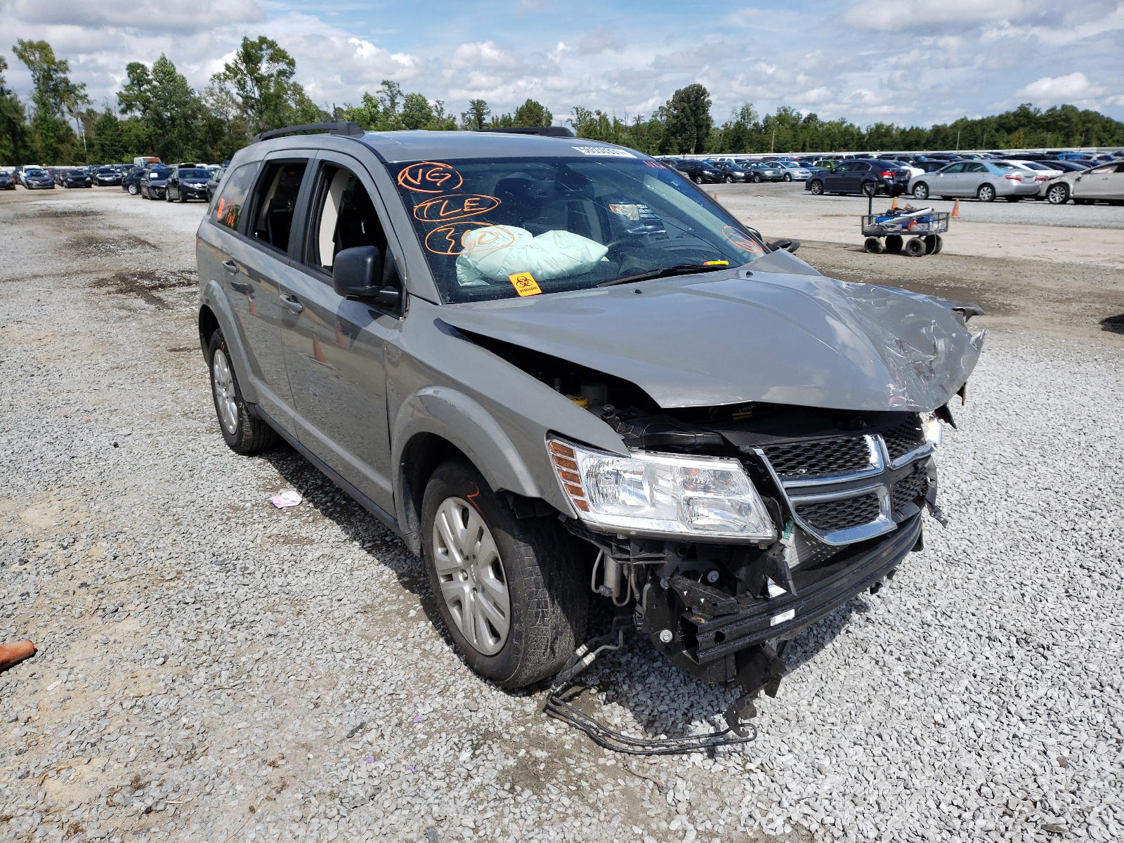 DODGE JOURNEY SE 2019 with VIN 3C4PDCAB3KT867967 - Photo from auction