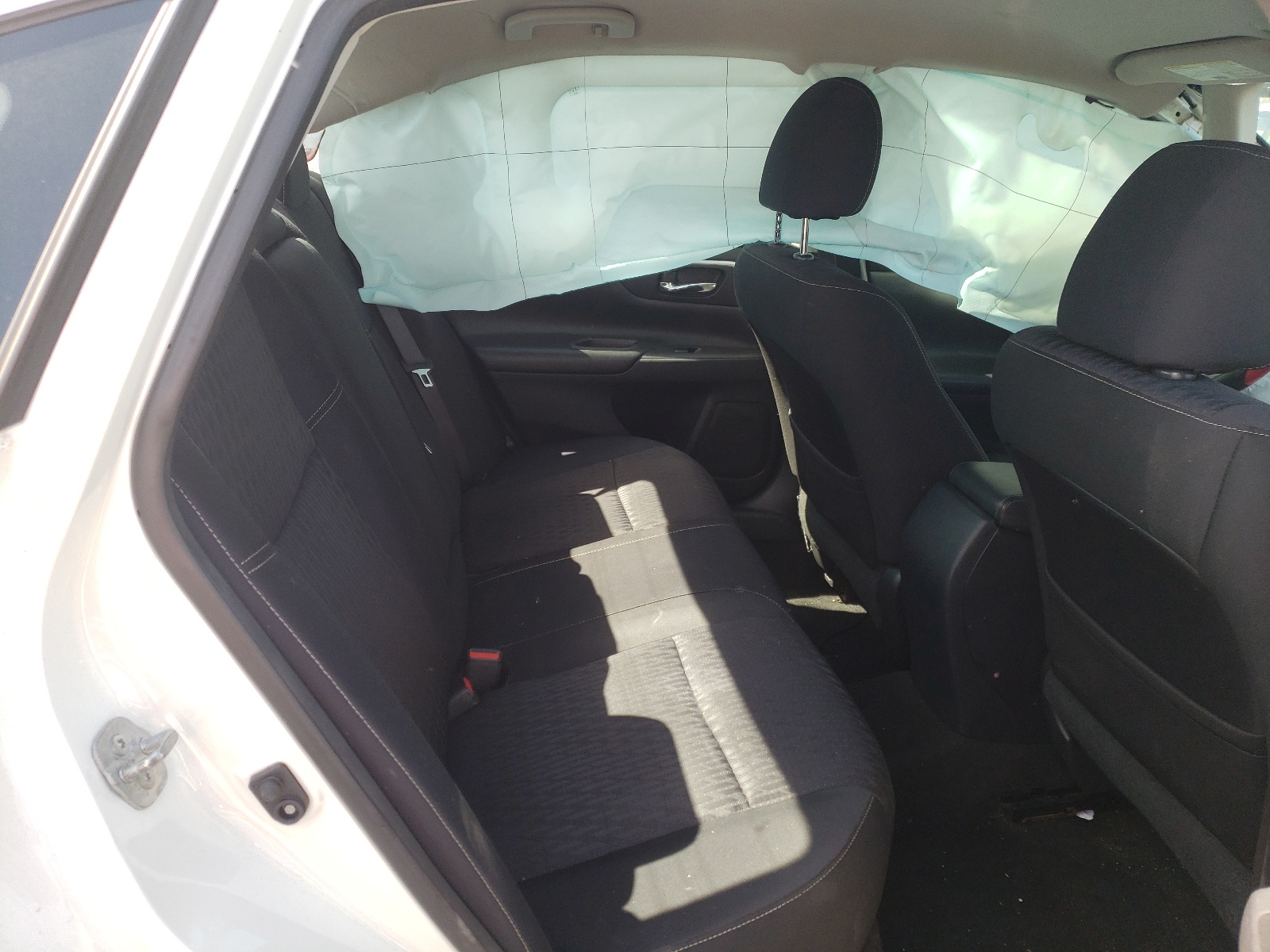 Photo 6 from auction – 2017 NISSAN ALTIMA 2.5 with VIN 1N4AL3AP3HC185718