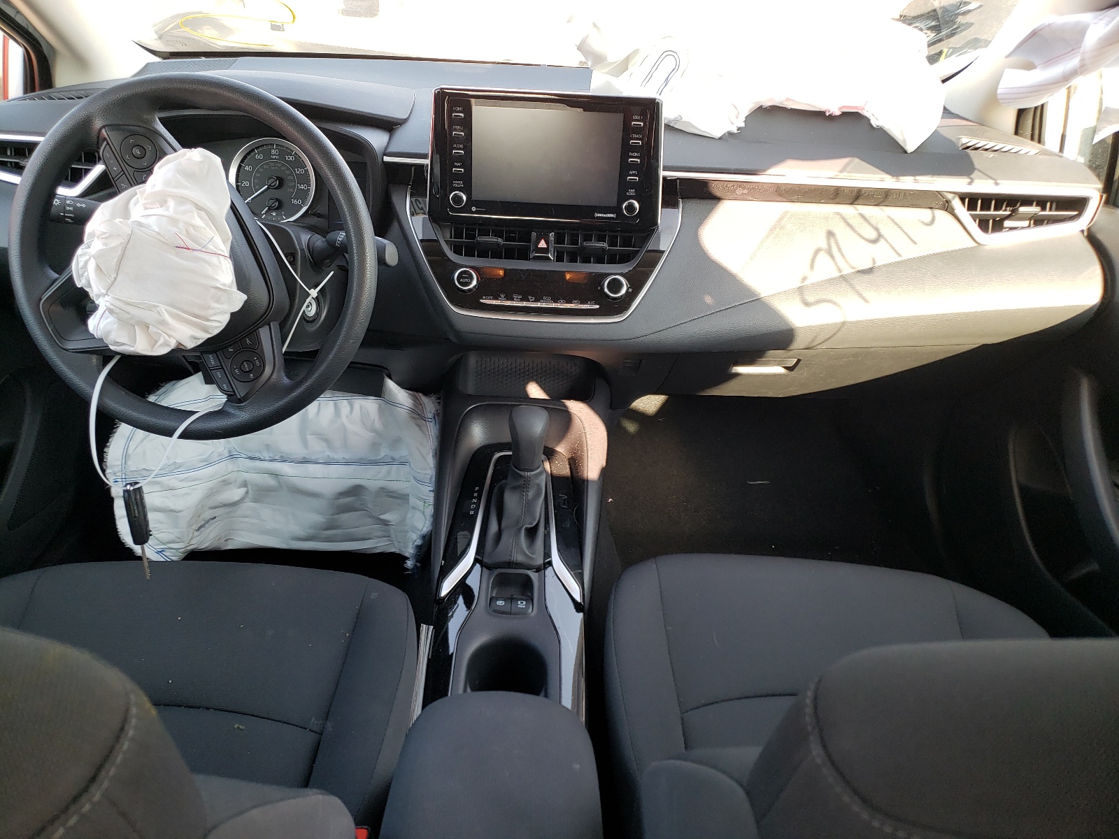 Photo 9 from auction – 2021 TOYOTA COROLLA LE with VIN 5YFEPMAE5MP216683