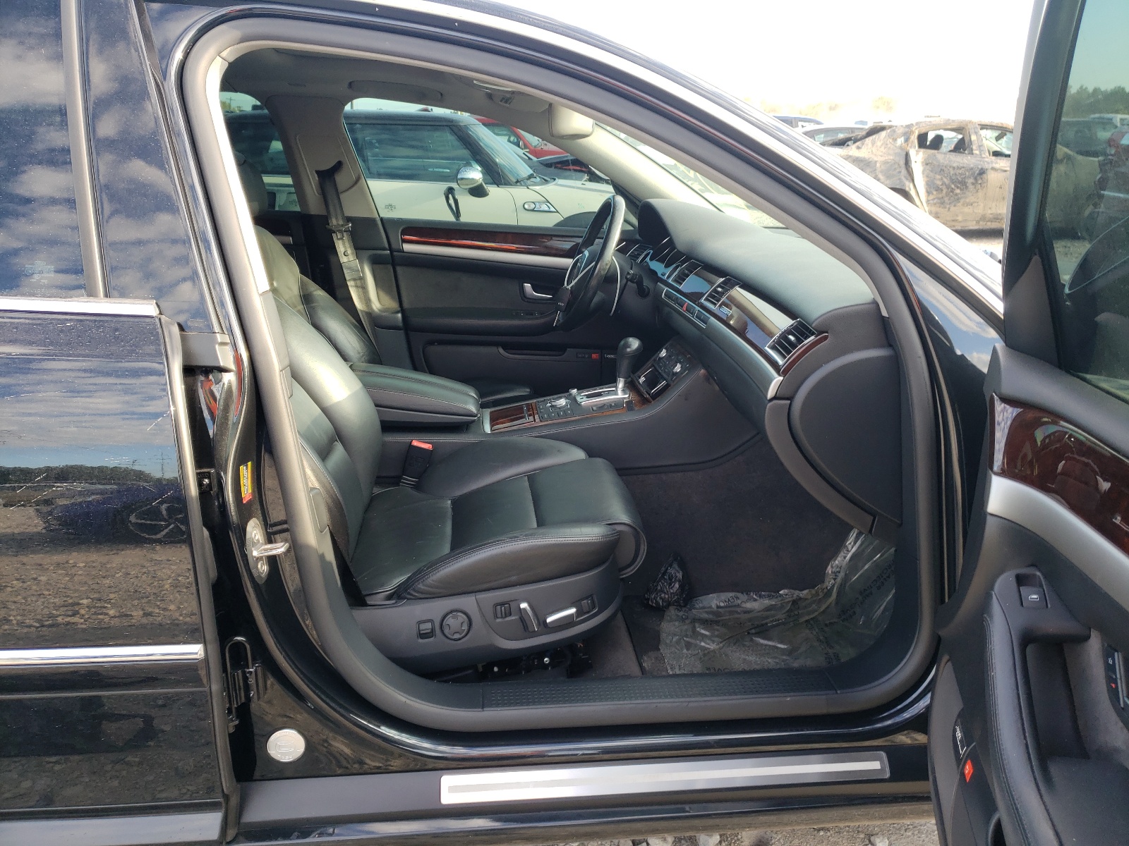 Photo 5 from auction – 2007 AUDI A8 L QUATT with VIN WAUMV44E07N024762