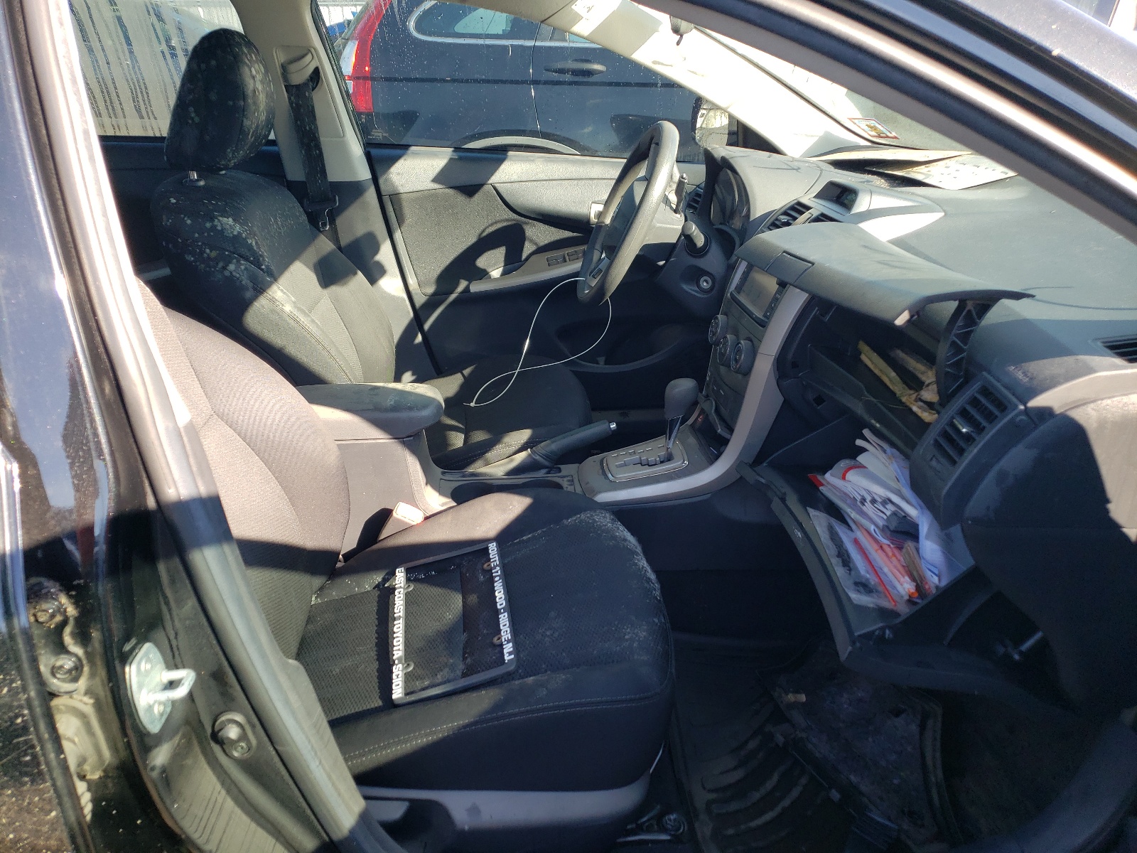 Zdjęcie 5 z aukcji – 2013 TOYOTA COROLLA BA z VIN 2T1BU4EE1DC074211