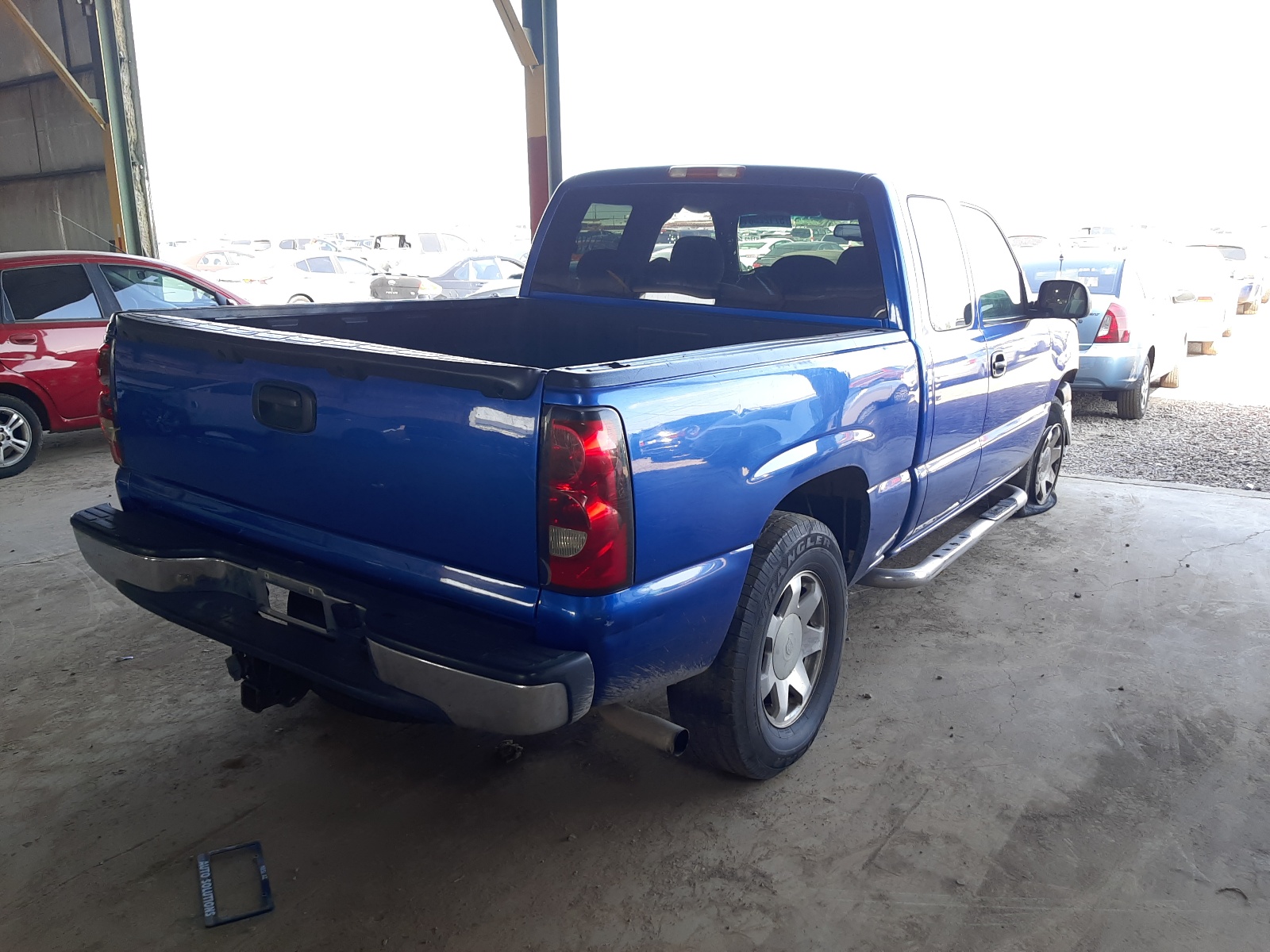 Photo 4 from auction – 2006 CHEVROLET SILVERADO with VIN 1GCEK19T86Z236760