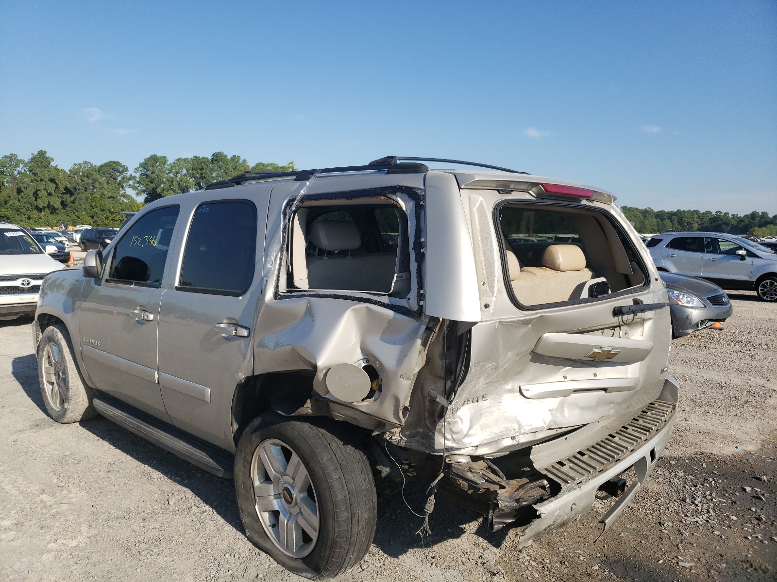Photo 3 from auction – 2007 CHEVROLET TAHOE C150 with VIN 1GNFC13057R246767