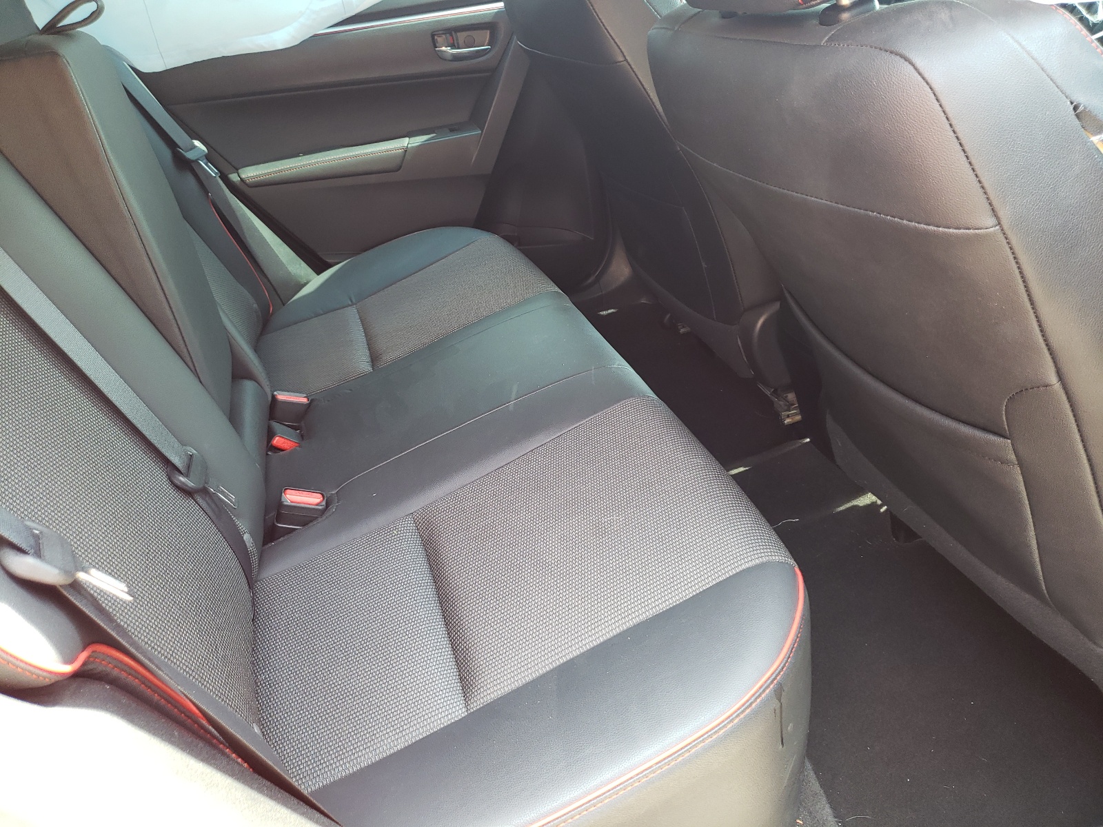 Photo 6 from auction – 2016 TOYOTA COROLLA L with VIN 2T1BURHE6GC493605