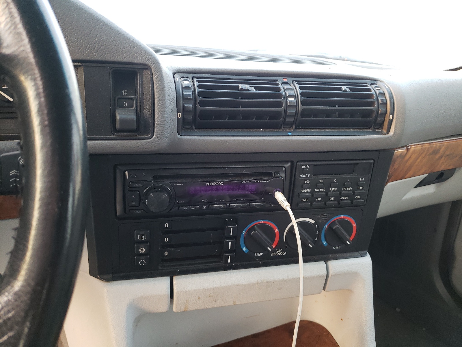 Photo 9 from auction – 1993 BMW 525 I AUTO with VIN WBAHD6311PBJ84567